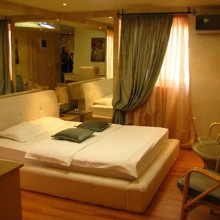 Bali Paradizo 4* Zemun