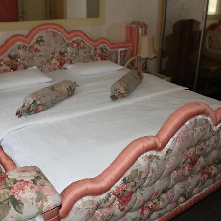 ホテル Bali Paradizo